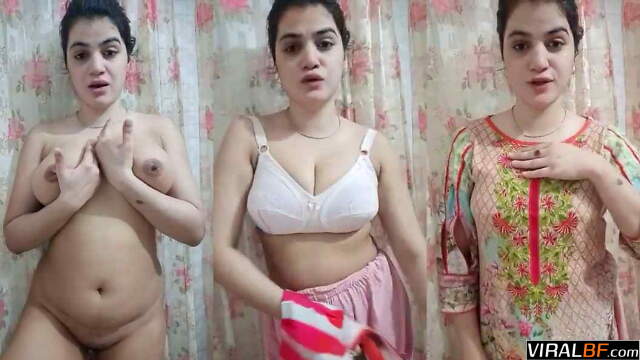 Desi Pakistani College Girl Hardcore Boobs Sucking Leaked Video