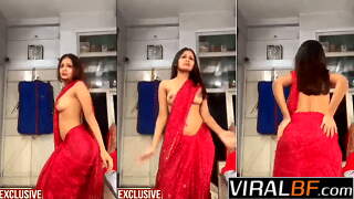 Naughty Aunty’s Seductive Dirty Dance In Tight Red Saree